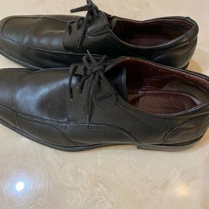 Johnston and Murphy dress shoes
